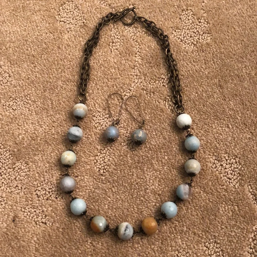 Women’s Beaded Necklace and Earring Set